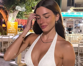 בגד ים חייתי ושמלה לבנה קטנה: דיאן שוורץ יודעת מה לובשים בחופשה