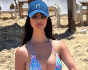 חרכה את החוף: איך מתאוששים מהביקיני של שיר אלמליח?