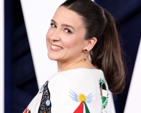 כוכבת הילדים מיס רייצ'ל הגיעה לשטיח האדום בשמלה שמוקדשת לילדי עזה