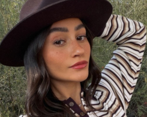 אגם בוחבוט שילבה את הטרנד של הסתיו עם נעליים מפתיעות