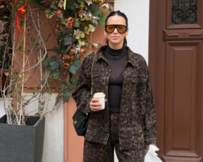 נופשת ביוון: הנעליים של קורין גדעון יתאימו לכל לוק בתקופה הקרובה