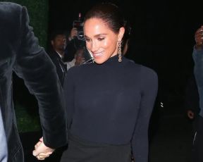 הכי נערת ג'יימס בונד: מייגן מרקל לבשה שמלה עם מטרה ברורה