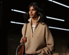 מהתחתית לפסגה: הדוגמנית הזו התגלתה במקום הכי לא צפוי – והגיעה עד שאנל