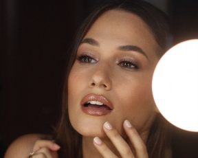 עם טיפים לאיפור מושלם: הגיע הזמן שתעקבו אחרי יובל מאור