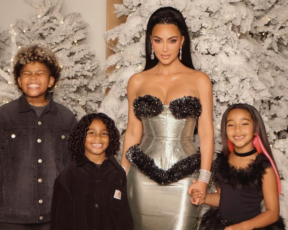 השמלה המטורפת של קים והמחשוף של קיילי: ככה נראה כריסמס אצל הקרדשיאנס