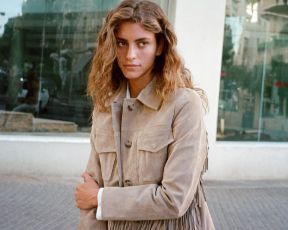 הארוסה של אלישע בנאי היא אחת הנשים הכי יפות בארץ