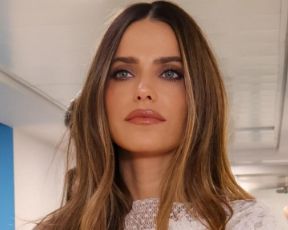 בתחרה לבנה: רותם סלע נראית מדהים במותג שהישראליות אוהבות