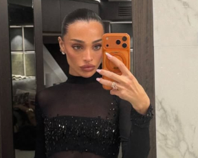 בשמלה שקופה: עדן פינס חוגגת עם אושר כהן על יאכטה