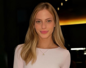 במחיר שווה: התאהבנו בשמלת המיני הוורודה של יולן כהן