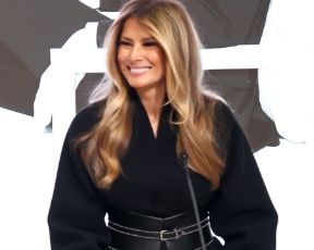 בשיא המתיחות: מלניה טראמפ בלוק עוצמתי