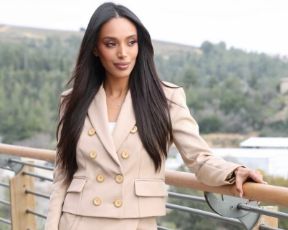 אלמז מנגיסטו מוכיחה: כך הופכים חליפה ללוק לוהט