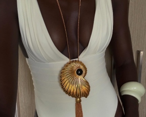 ככה סוגרות לוק: הקראש של האיטגירלס על המותג הזה הוא אחד המוצדקים