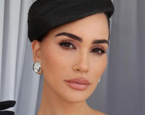 מחשוף פרחים ואקססוריז דרמטיים: צפו לבלתי צפוי משיר אלמליח