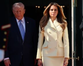 "זוהר של אלמנה לעתיד": מלניה טראמפ מגיבה לסערה דרך הבגדים